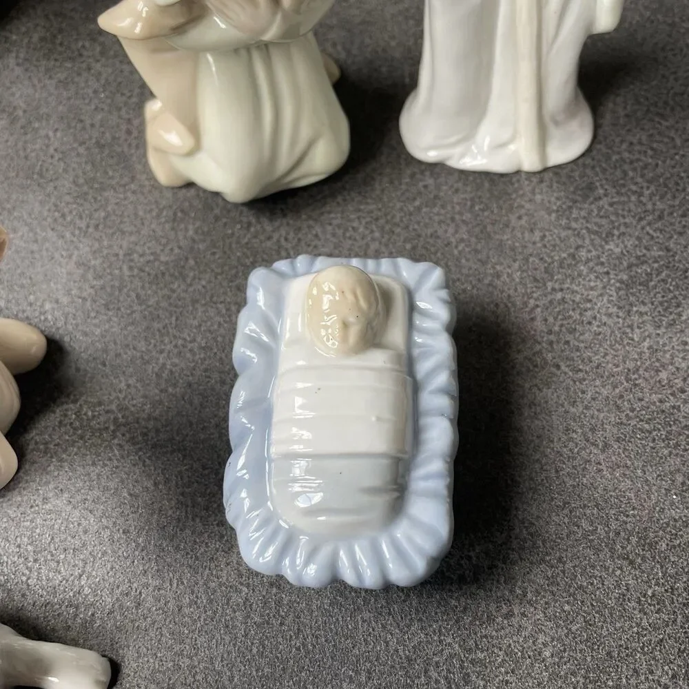 Navtivity Set 10 Piece Mary Joseph Jesus Wise Men Camel Cow Sheep